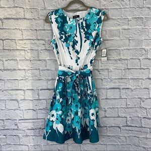 Nine West brand new fit&flare floral dress sz 8